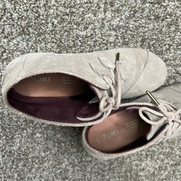 TOMS Suede Lace Up Wedge Booties - Size 8 - Picture 9 of 10